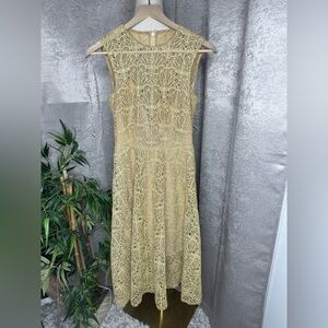 NEW Dress The Population Women’s Sleeveless Scallop Lace Midi Dress Gold Sz XS
